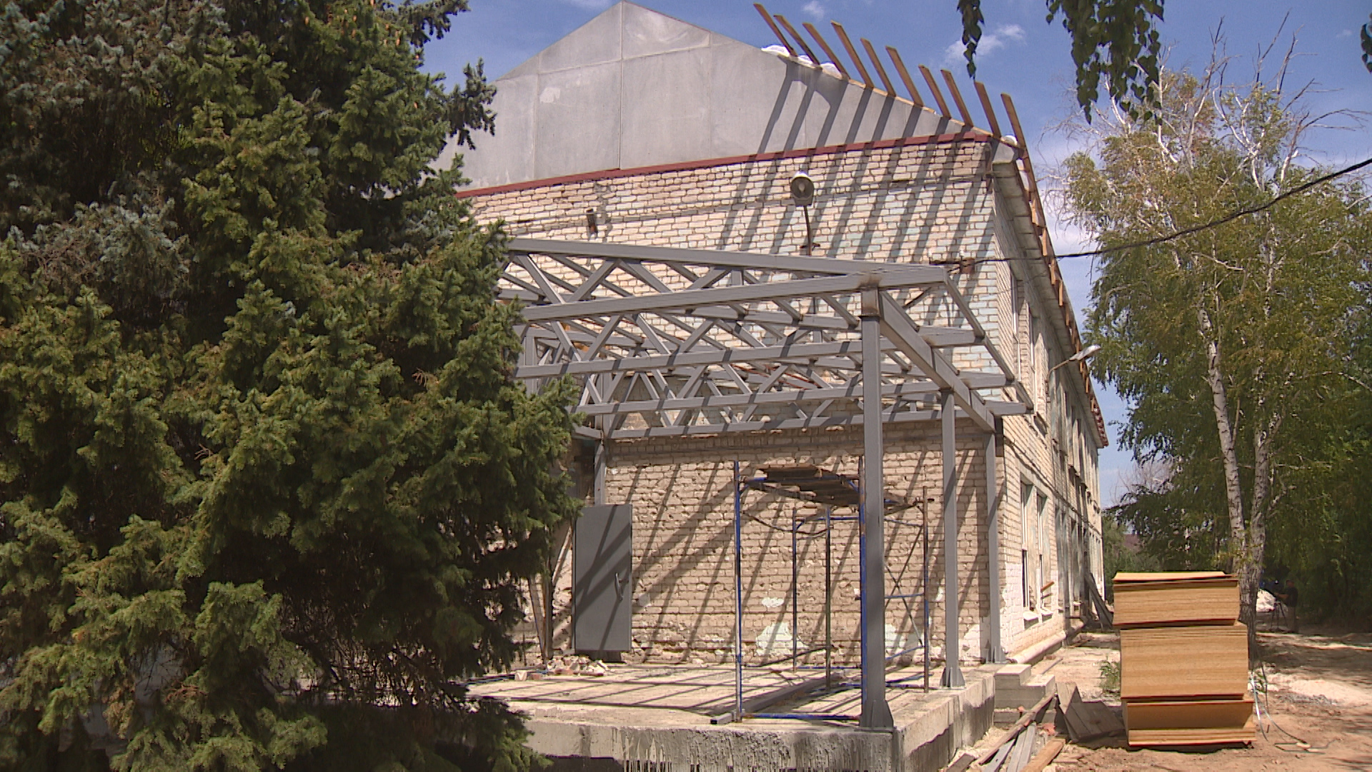 В Светлоярском районе модернизируют учреждения культуры