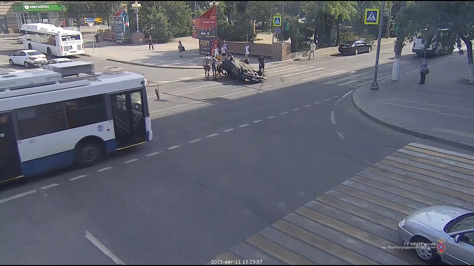 Водитель без прав устроил ДТП в центре Волгограда