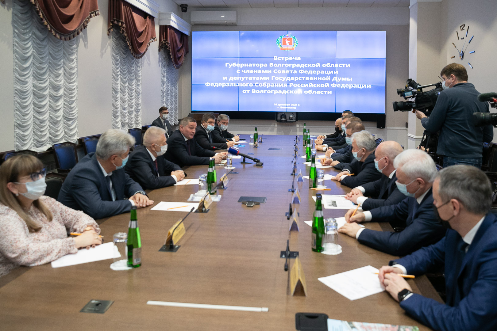 Губернатор Андрей Бочаров предложил сенаторам и депутатам Госдумы войти в комитеты по реализации проектов развития