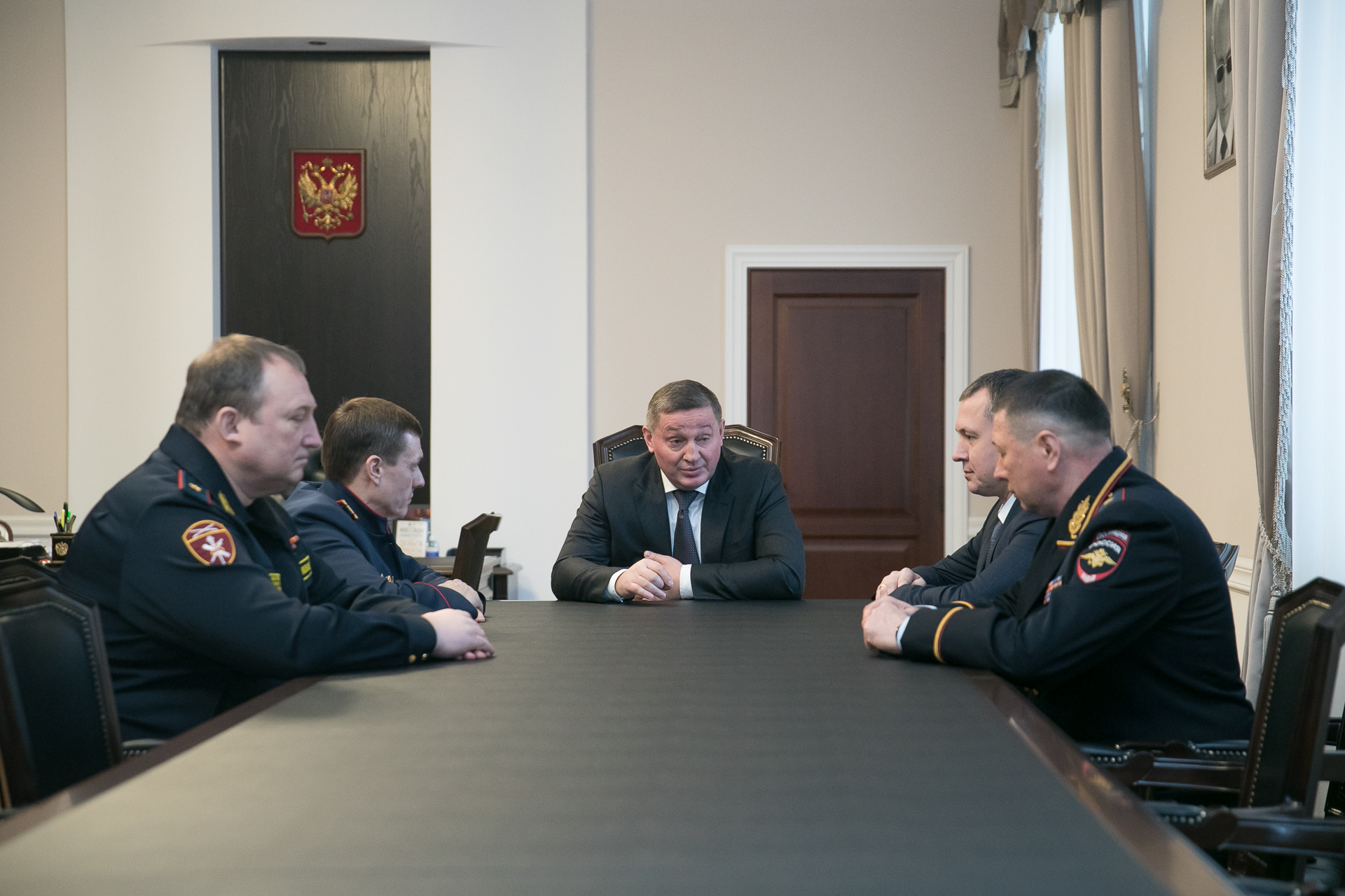 Губернатор Андрей Бочаров провел совещание с руководителями силовых ведомств