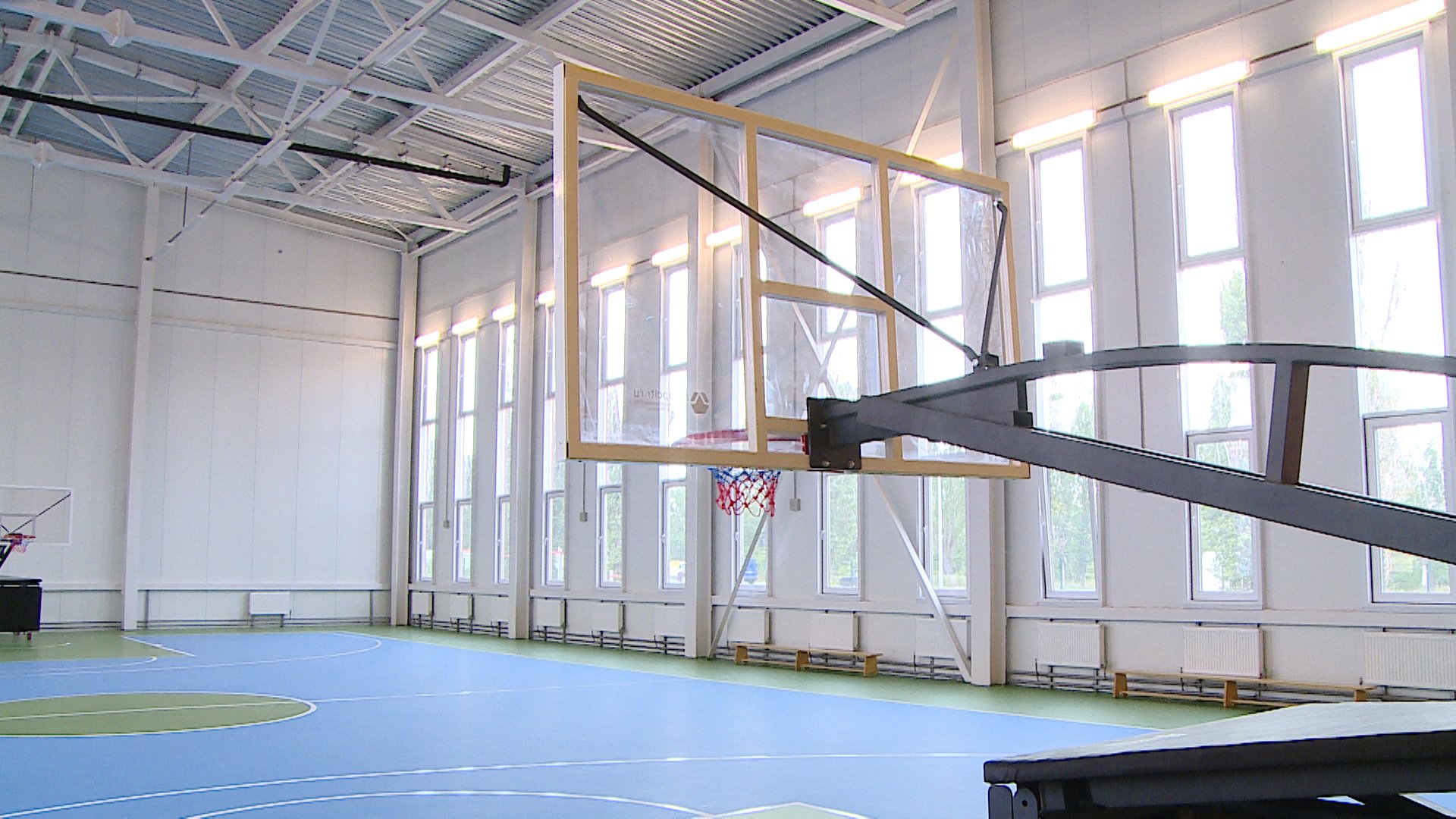 В Волгоградской области обновят школьные спортзалы и стадионы