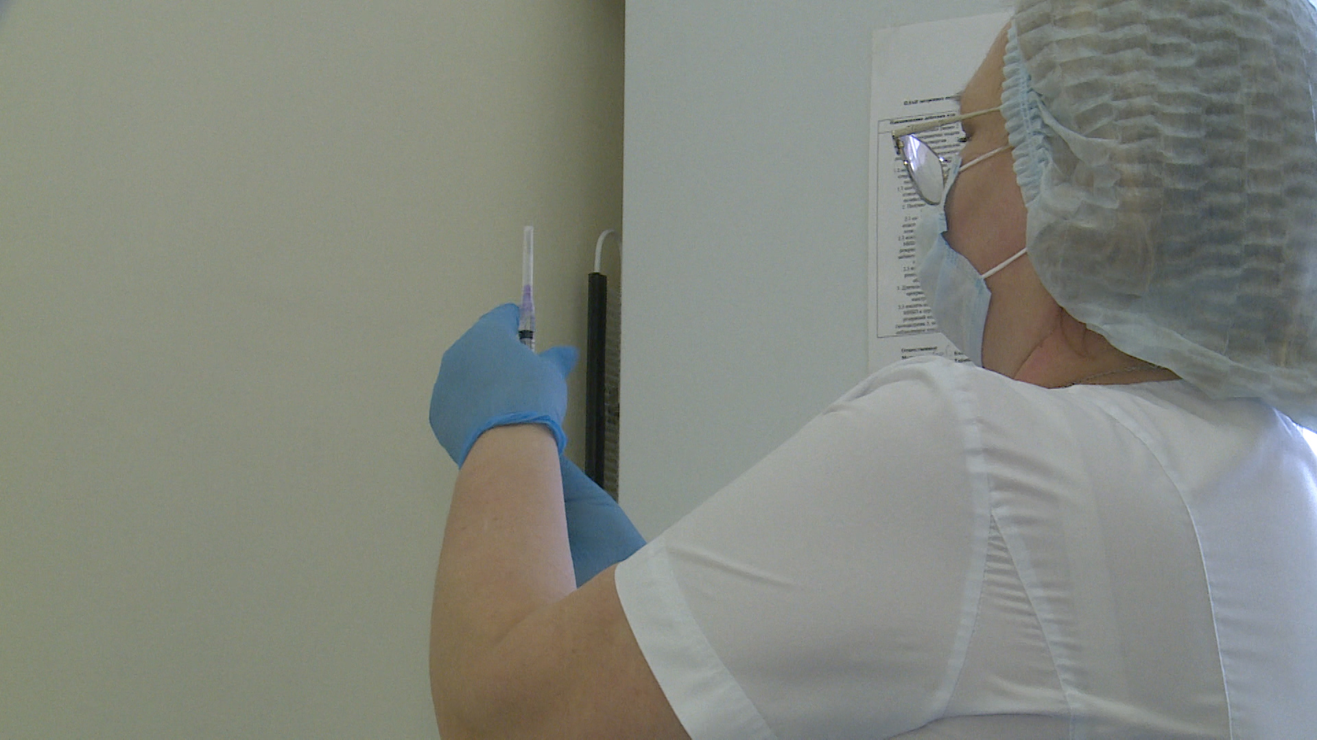 В Волгоградской области стартовала вакцинация подростков от коронавируса