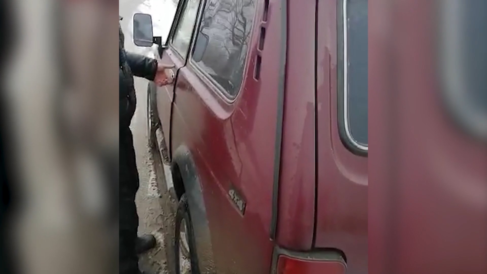 Под Волгоградом полицейские задержали браконьера с мешком рыбы