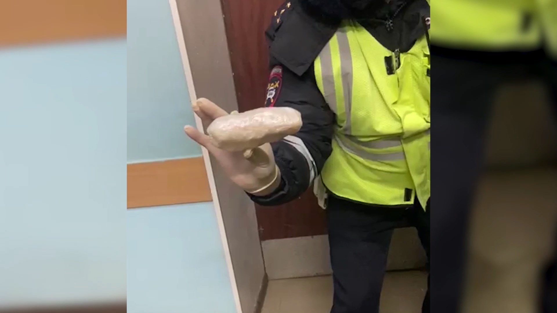 Под Волгоградом задержали наркокурьеров-иностранцев