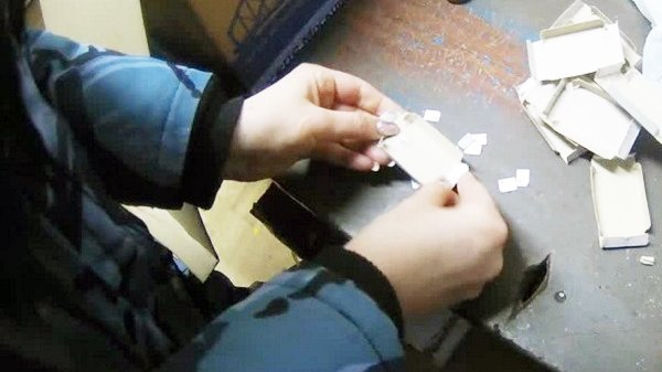 В Камышине пресекли оригинальный способ передачи «запрещенки» в колонию