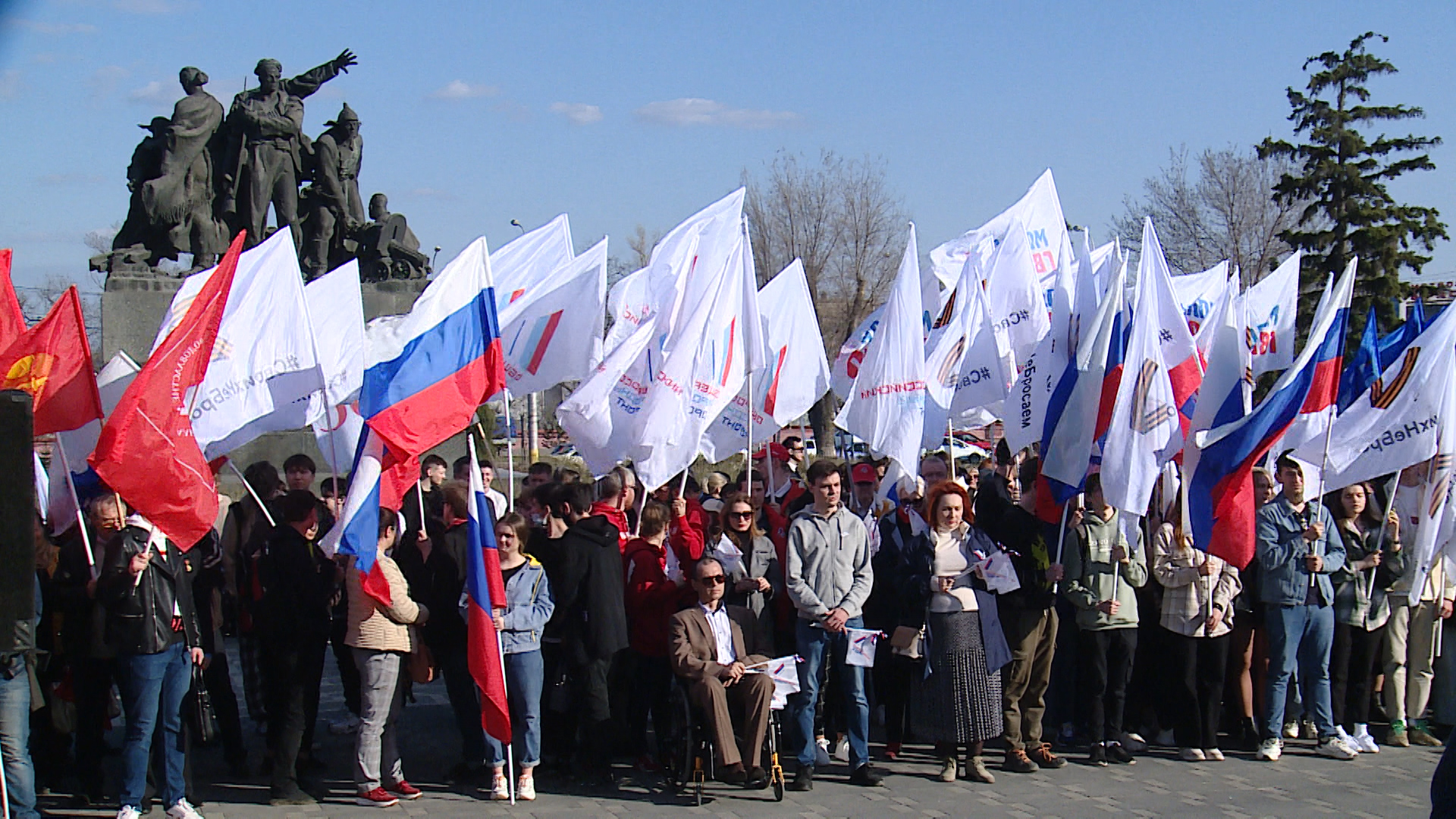 В Волгограде прошел митинг в честь годовщины провозглашения ДНР