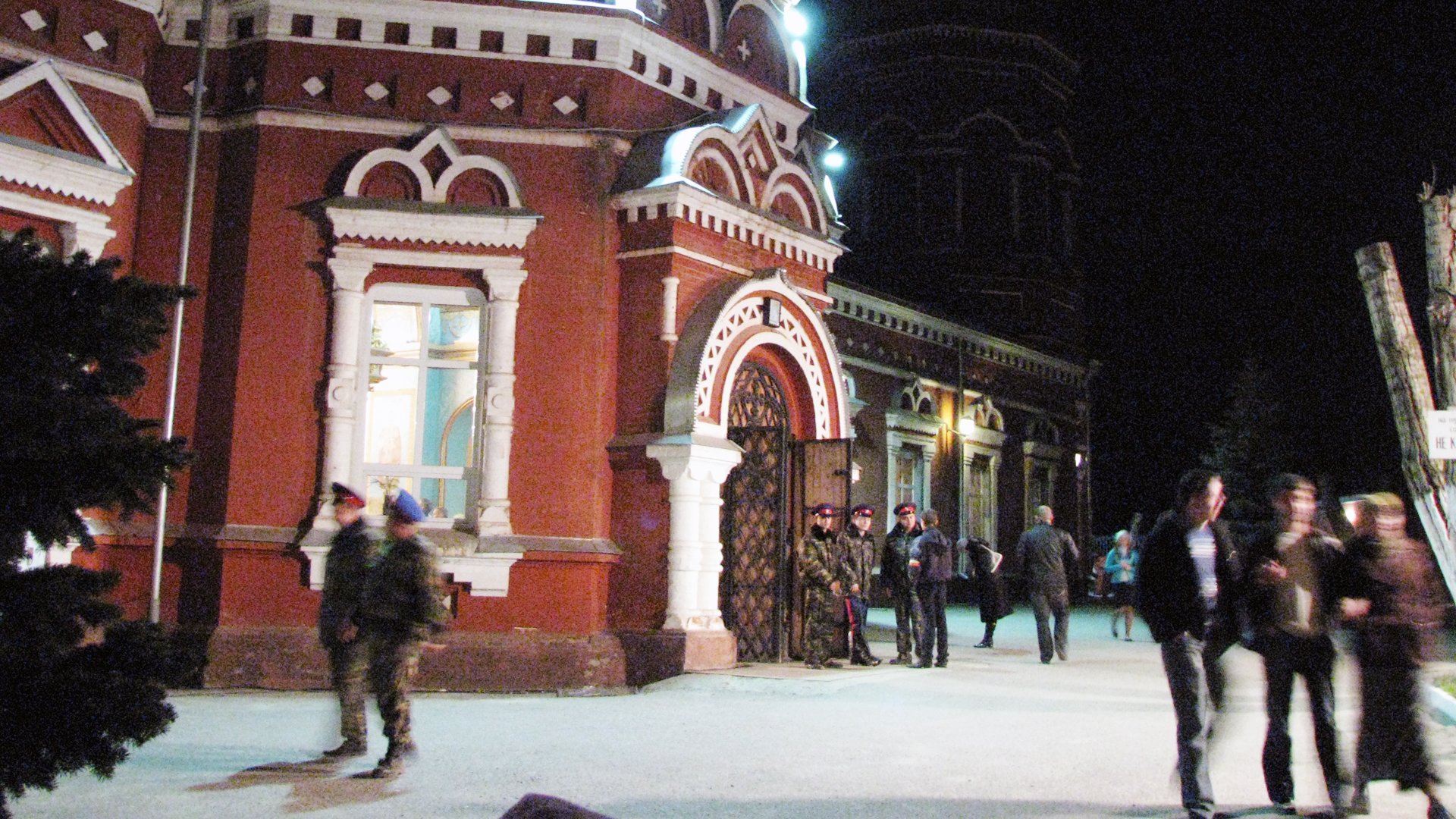 В Волгоградской области полиция обеспечила безопасность во время пасхальных мероприятий