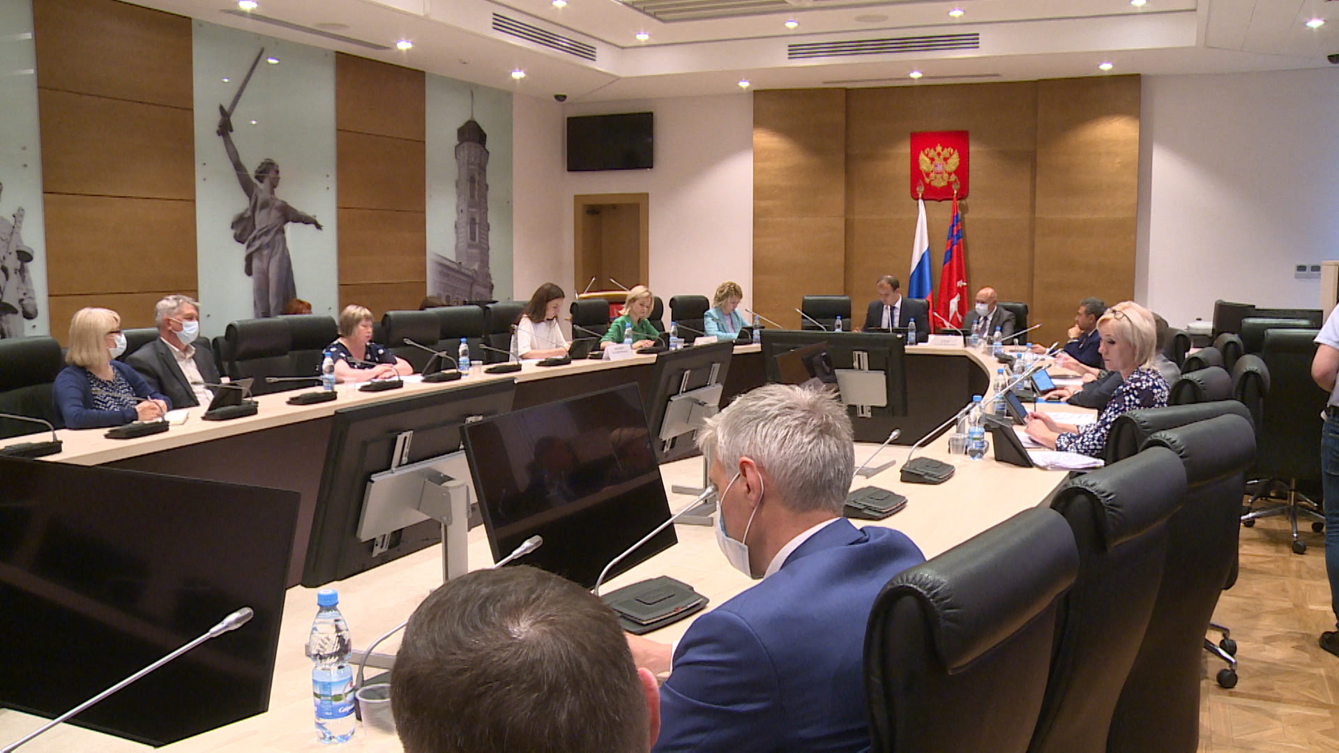 В Волгоградской области предлагают дополнительно профинансировать образование, спорт и туризм