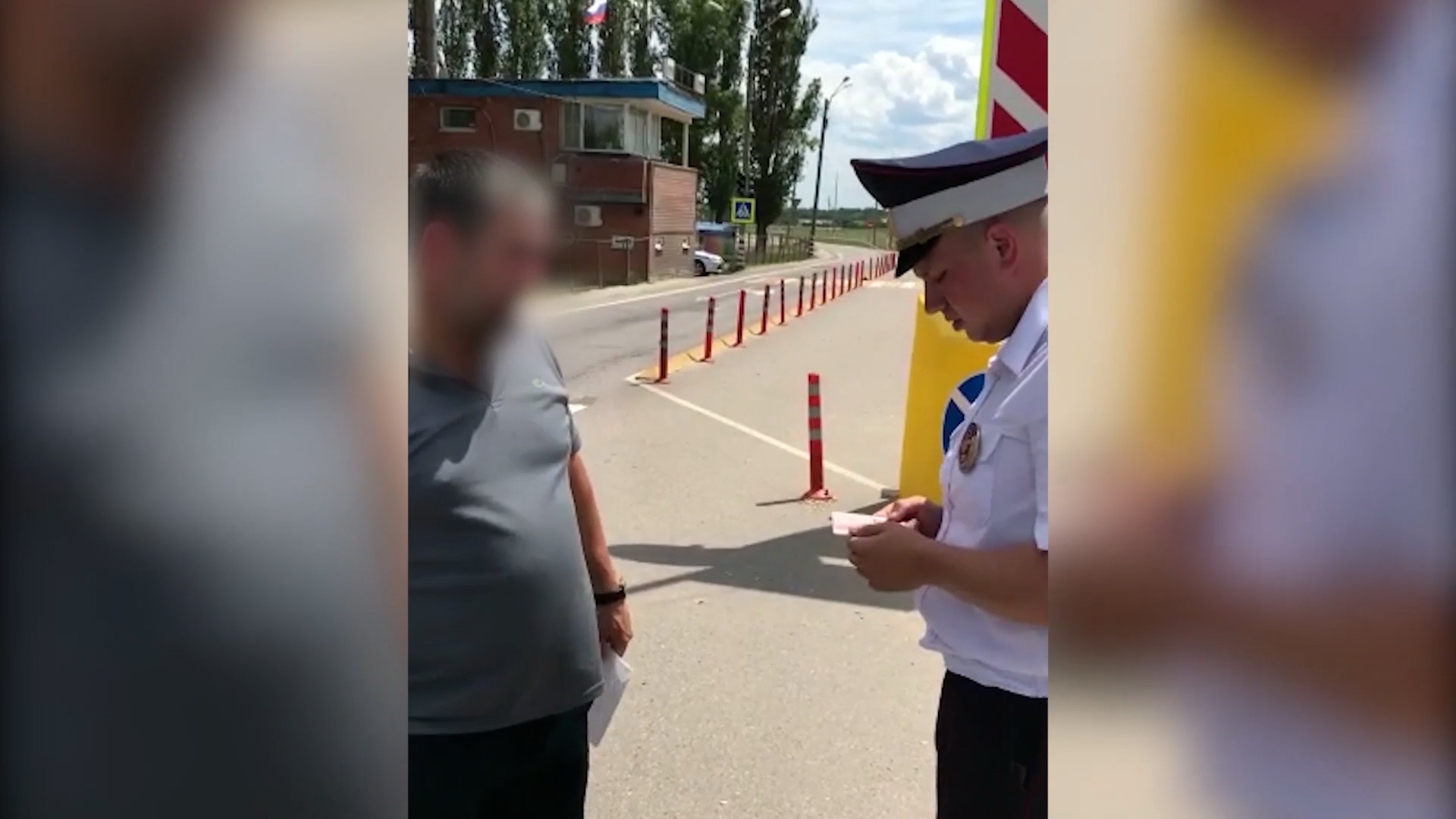 Распечатанные на принтере права предъявил водитель волгоградским полицейским