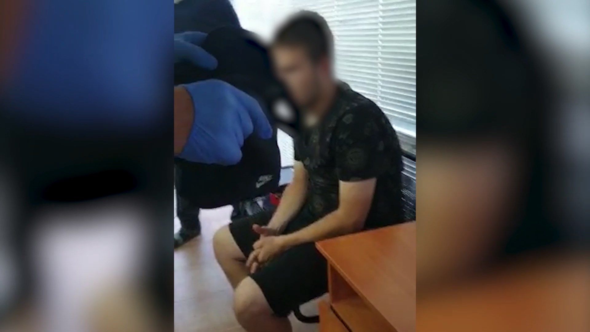 В Волгоградской области у пассажира такси изъяли сверток с наркотиками