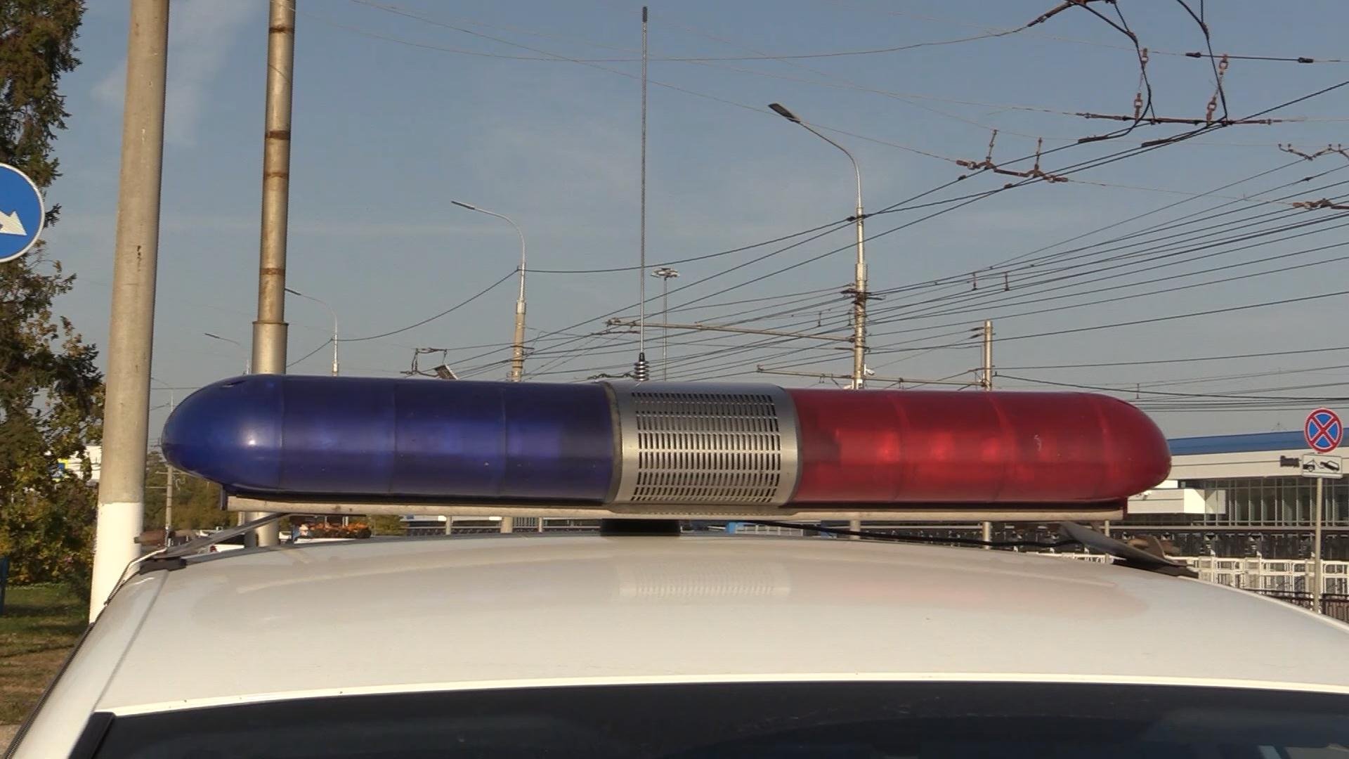 Волгоградец срезал высоковольтные кабели и увез их на угнанной машине