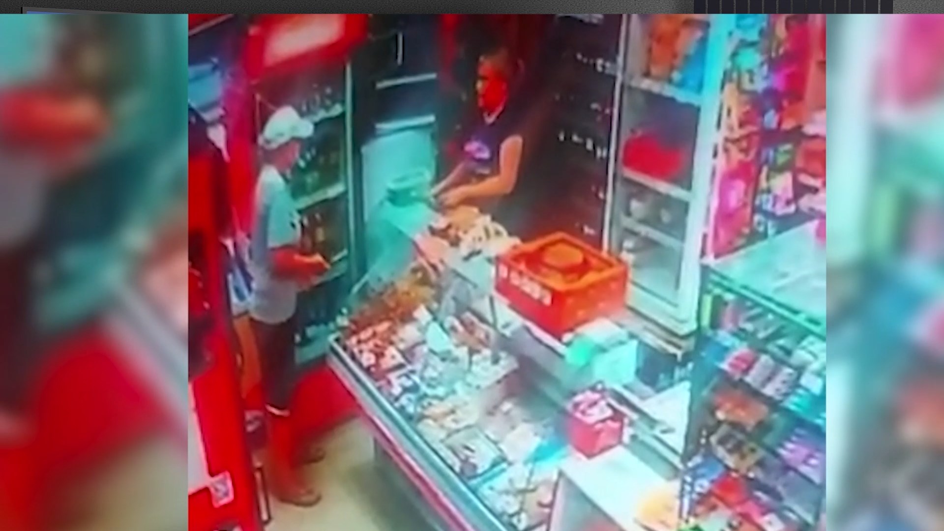 В Волгограде рецидивистка с ножом требовала денег