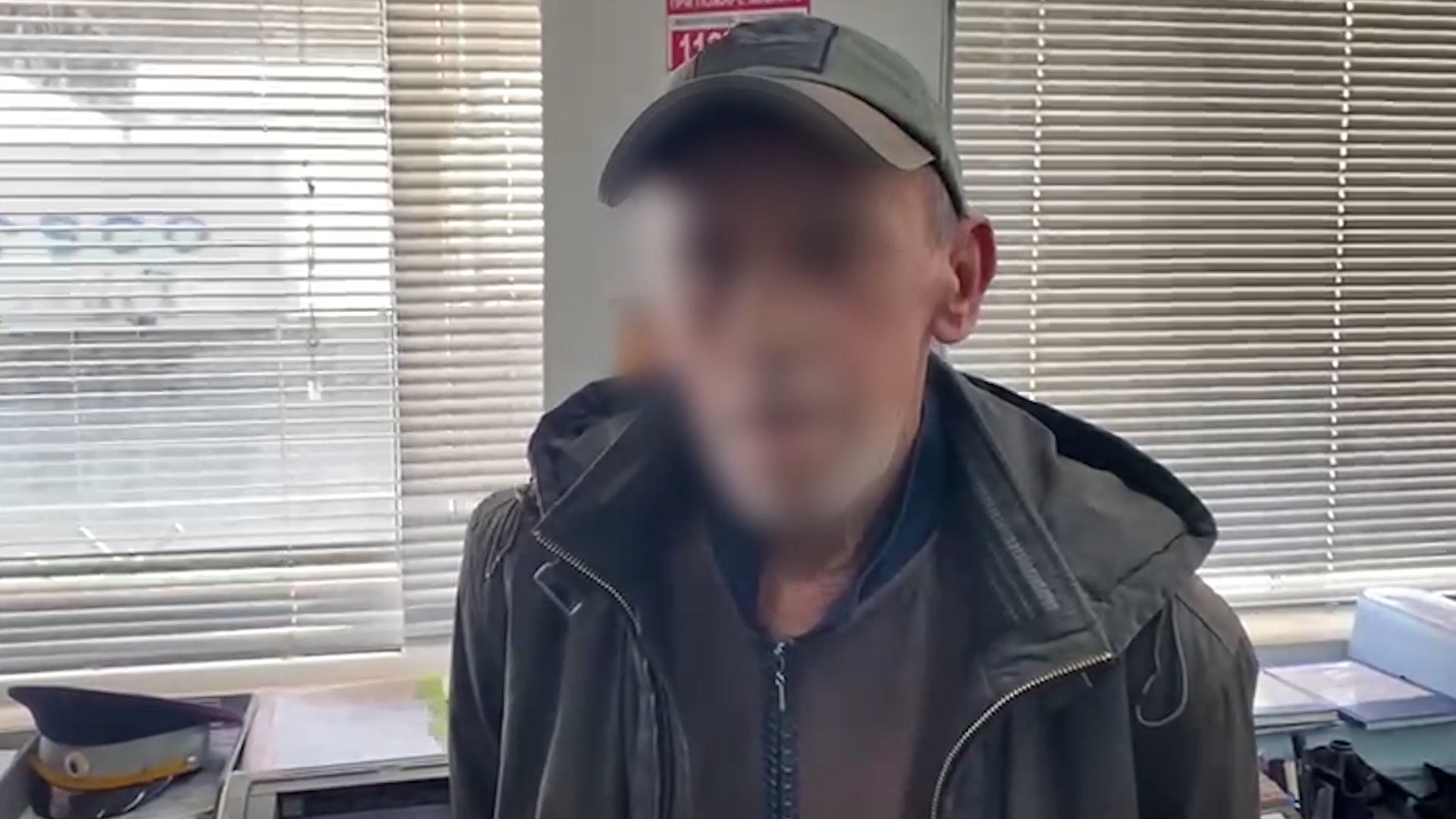 В Волгограде у 62-летнего мужчины нашли свертки с марихуаной