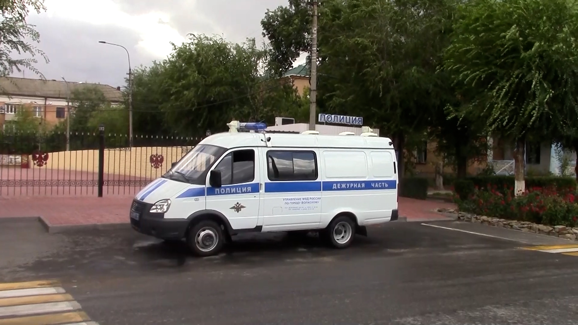 В Волжском задержали похитителя золота из церковной лавки