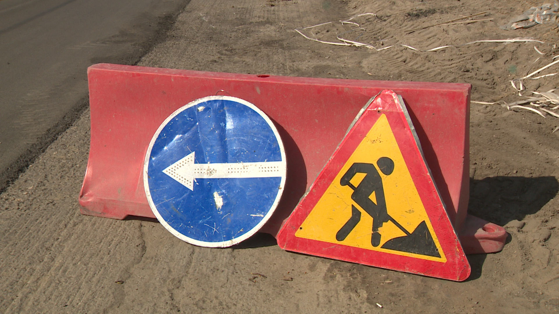 В Волгограде временно перекроют движение через переезд