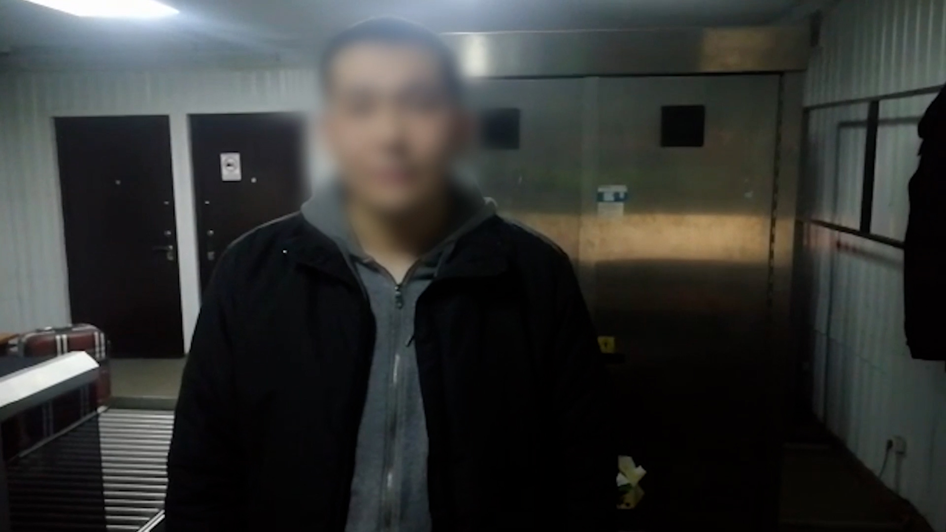 В Волгоградской области полицейские нашли в носке у пассажира иномарки наркотик