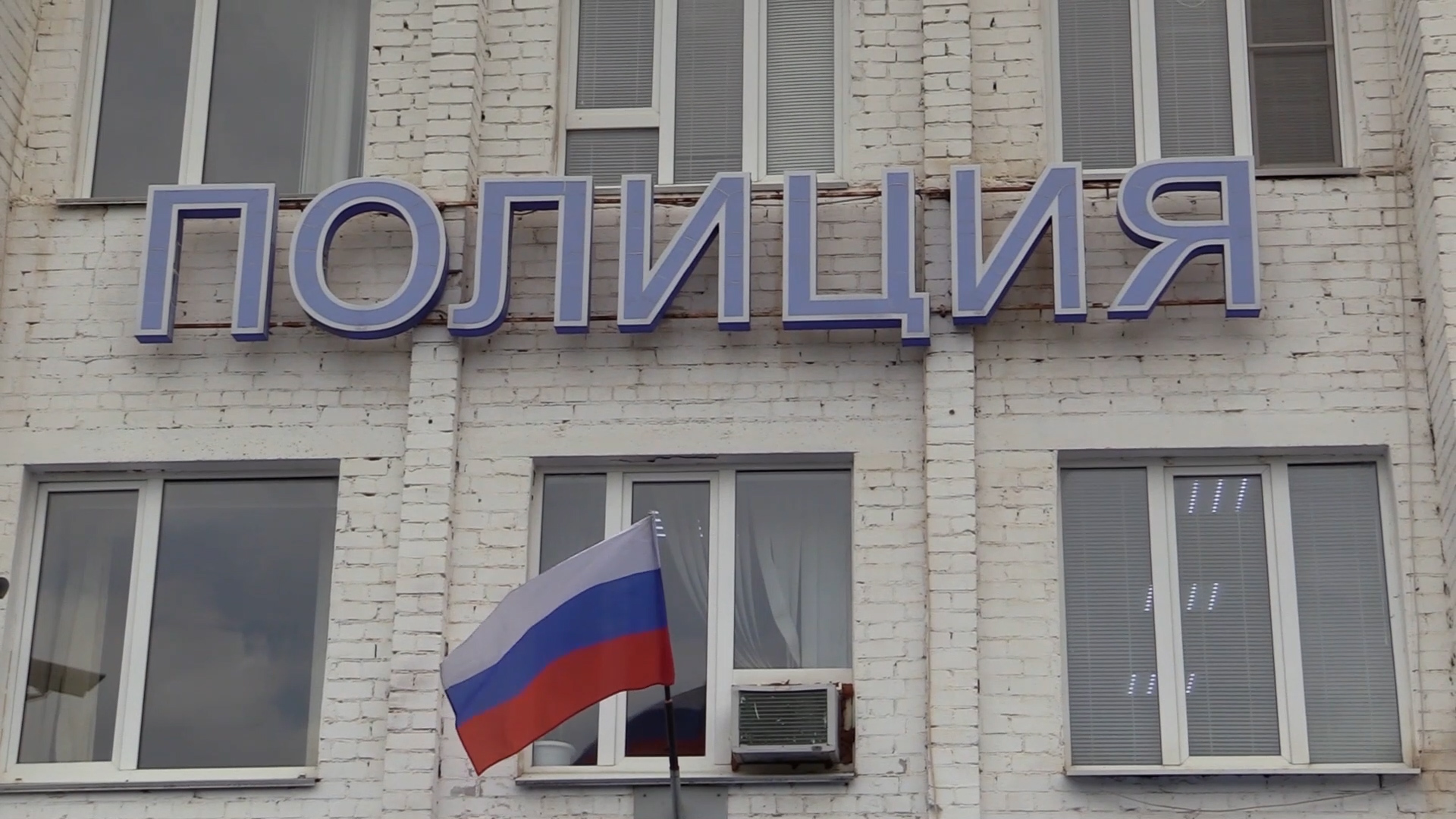 В Волгоградской области водитель внедорожника незаконно перевозил этиловый спирт