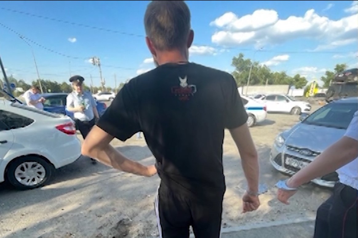 В Волгограде задержали саратовца почти с тремя килограммами наркотика
