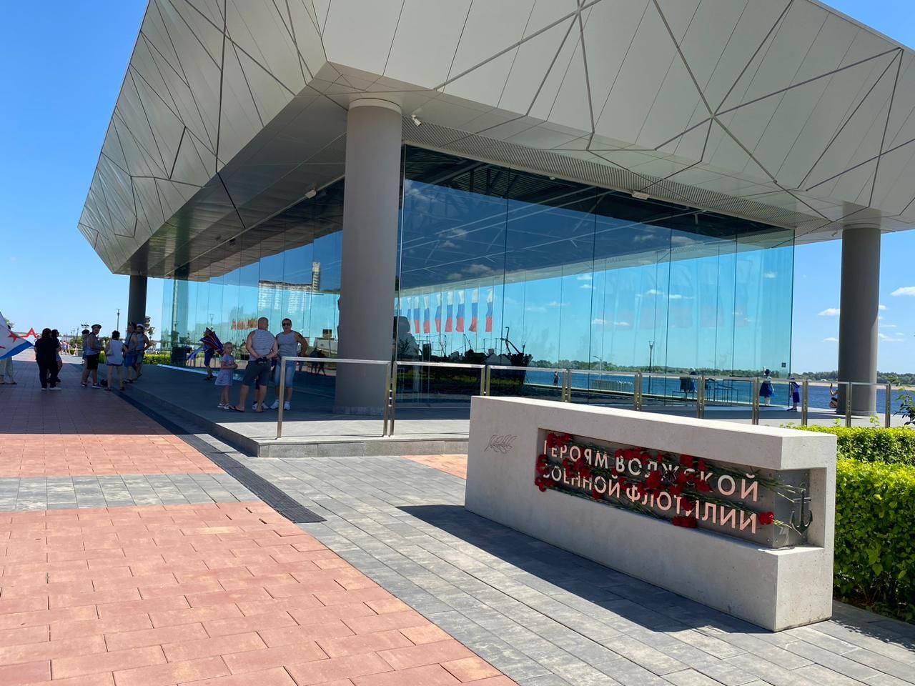 В Волгограде почтили память погибших моряков и речников – защитников Отечества