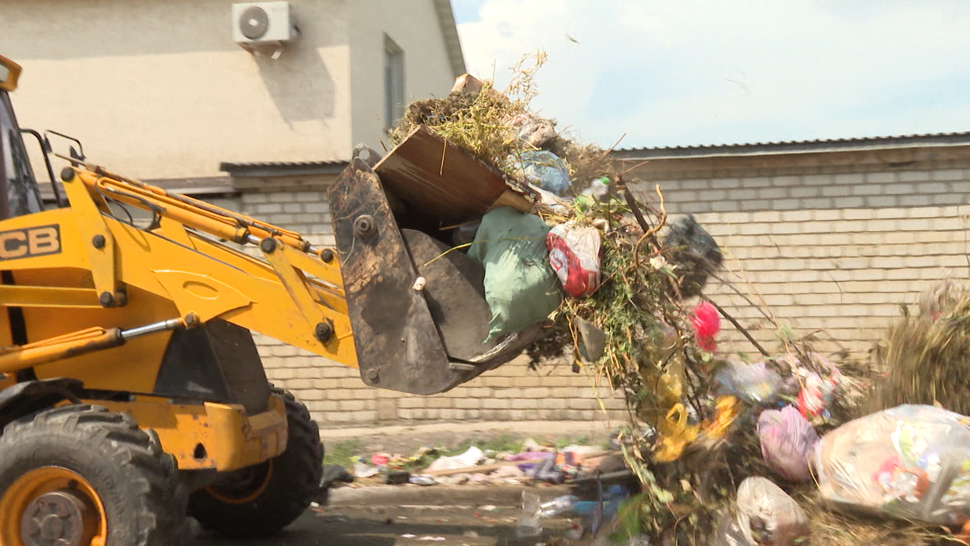 В Волгоградской области за август ликвидировали более 1200 свалок