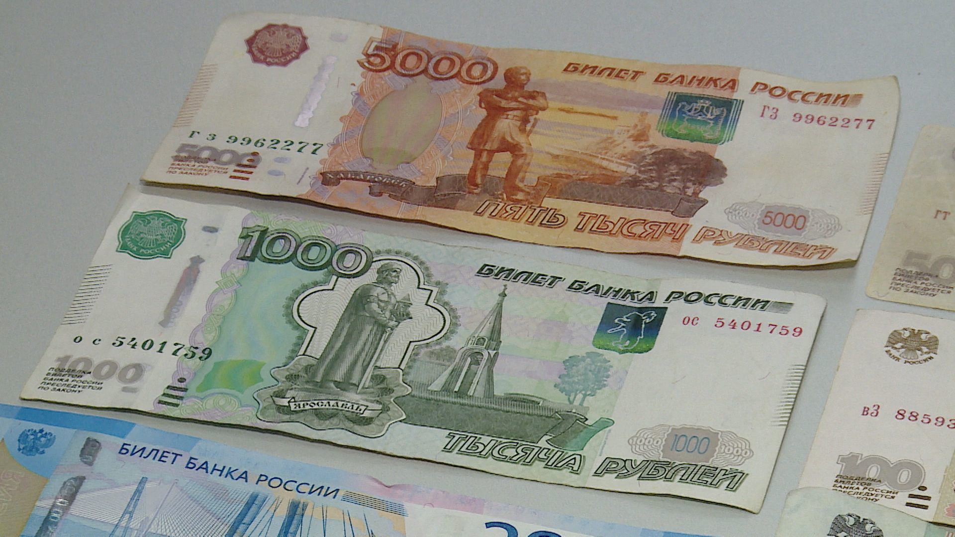 Волгоградцы тратят на ЖКХ и топливо больше 3800 рублей в месяц