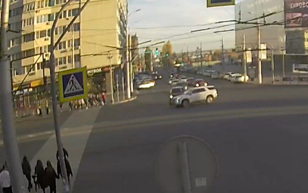 В Волгограде образовалась большая пробка из-за аварии в центре города