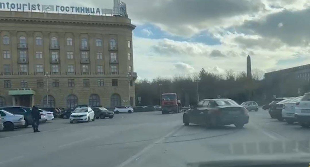 ВИДЕО: полицейские задержали водителя-дрифтера в центре Волгограда