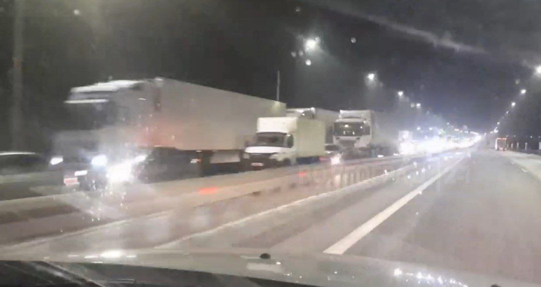 Гигантская пробка образовалась на трассе из Волгограда в Москву