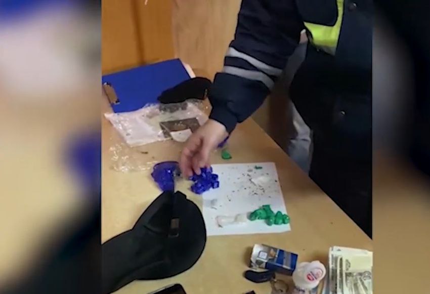 В Волгоградской области задержали мужчину с наркотиком для изготовления трех тысяч доз