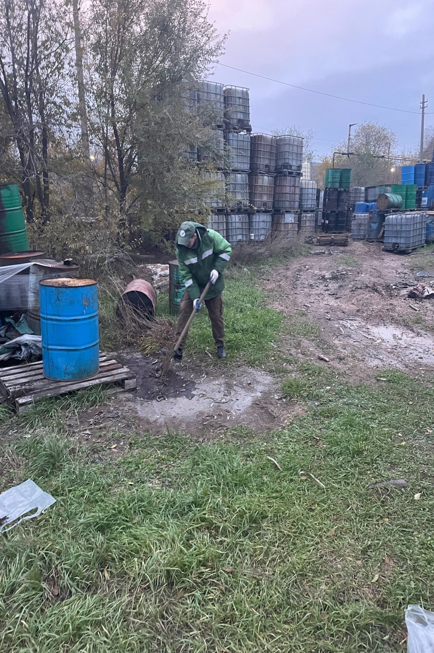 В Волжском с предприятия взыскали крупную сумму за загрязнение почвы нефтью
