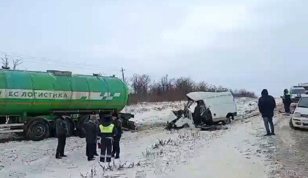 Под Волгоградом в ДТП погибли два человека