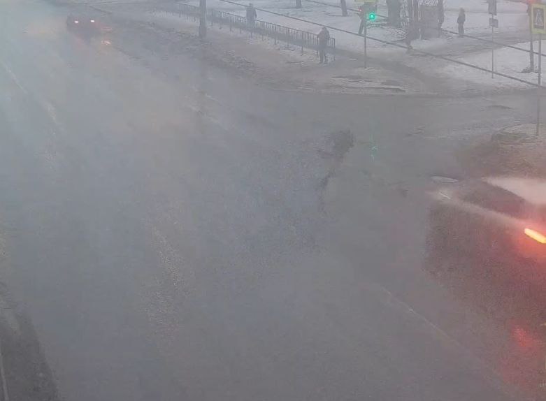 Дорожные камеры засняли наезд на пешехода в Волгограде