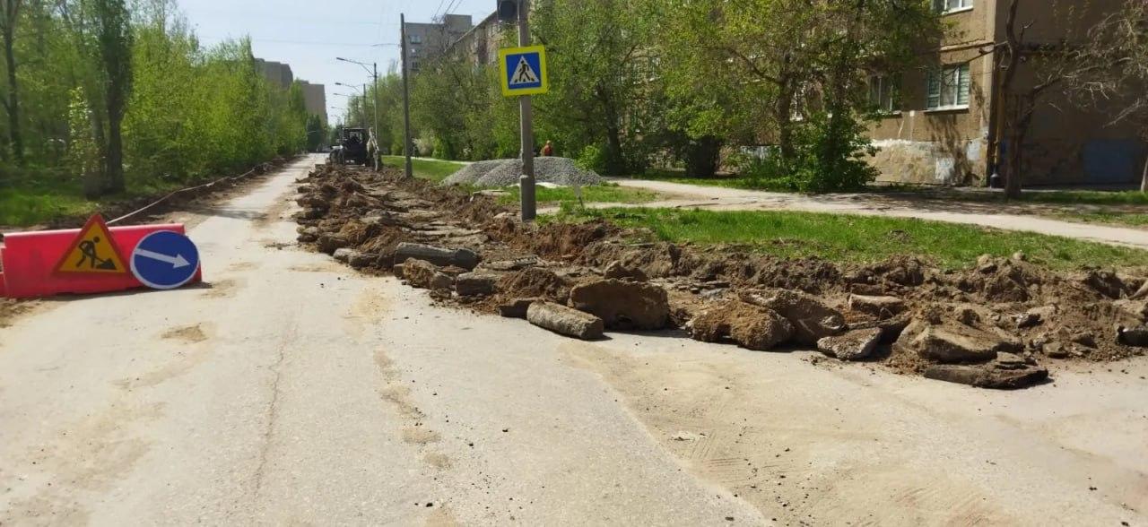 В Волжском перекрыли движение транспорта на дороге до 30 мая