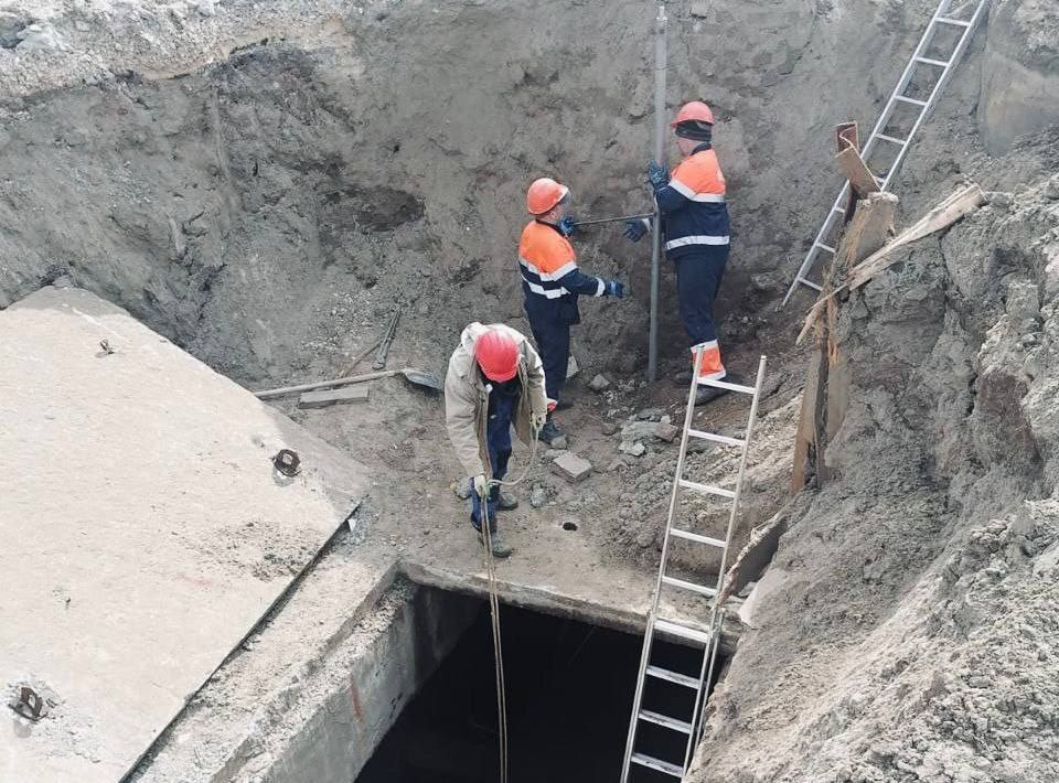 В пойме реки Царица в Волгограде заменили 168 метров изношенного трубопровода