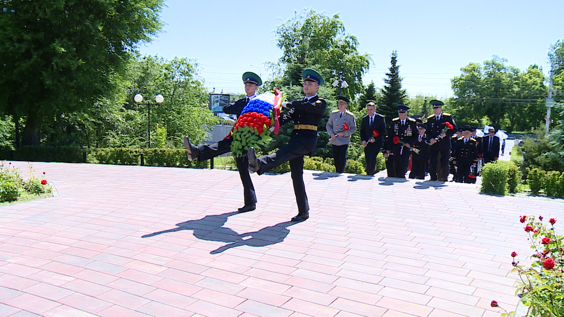 В Волгограде возложили цветы в память о погибших при исполнении служебного долга пограничниках
