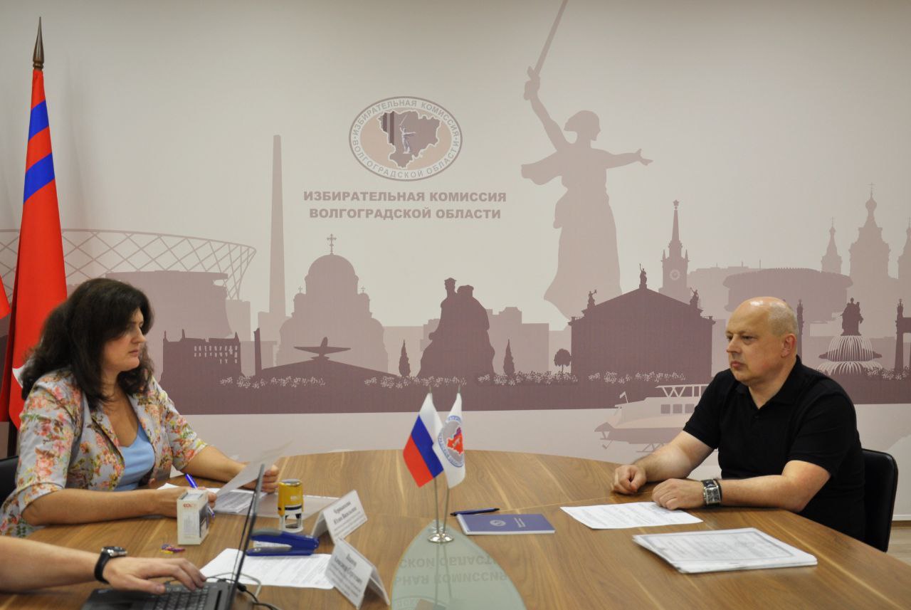 Олег Дмитриев подал документы для выдвижения на выборах губернатора Волгоградской области