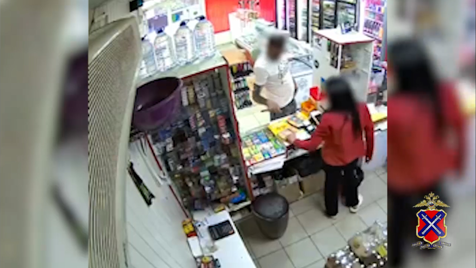 В Волгограде мужчина напал на продуктовый ларек