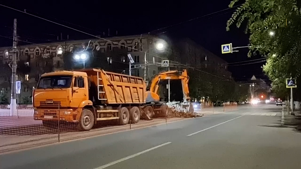 Обновление проезжей части стартовало на улице Краснознаменской в Волгограде