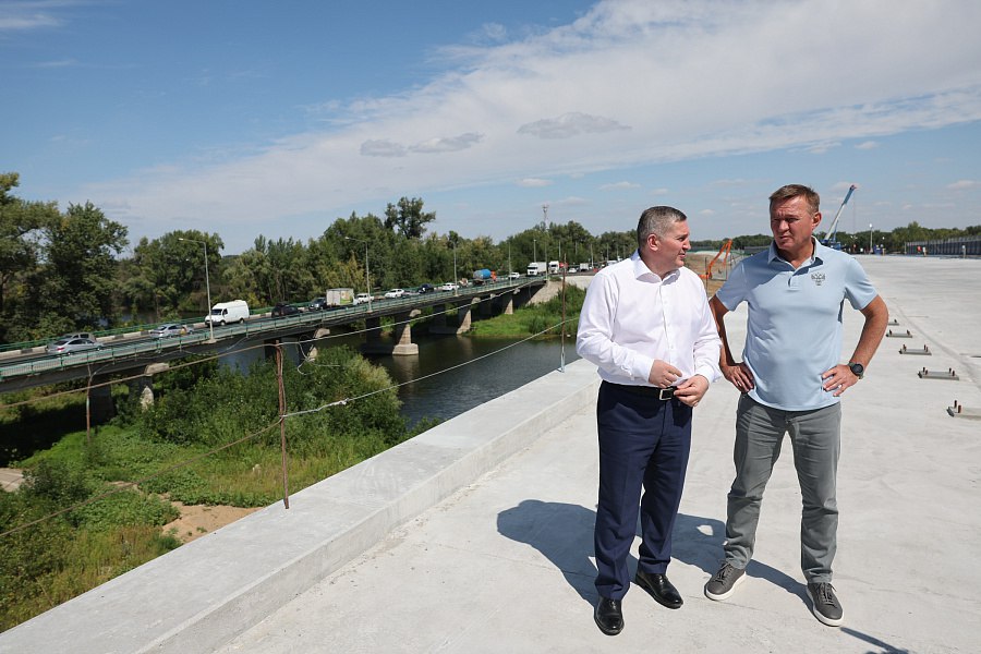 Министр транспорта оценил ход строительства третьего пускового комплекса мостового перехода через Волгу