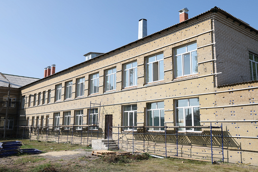 В городе Фролово Волгоградской области впервые за 50 лет капитально ремонтируют школу №3