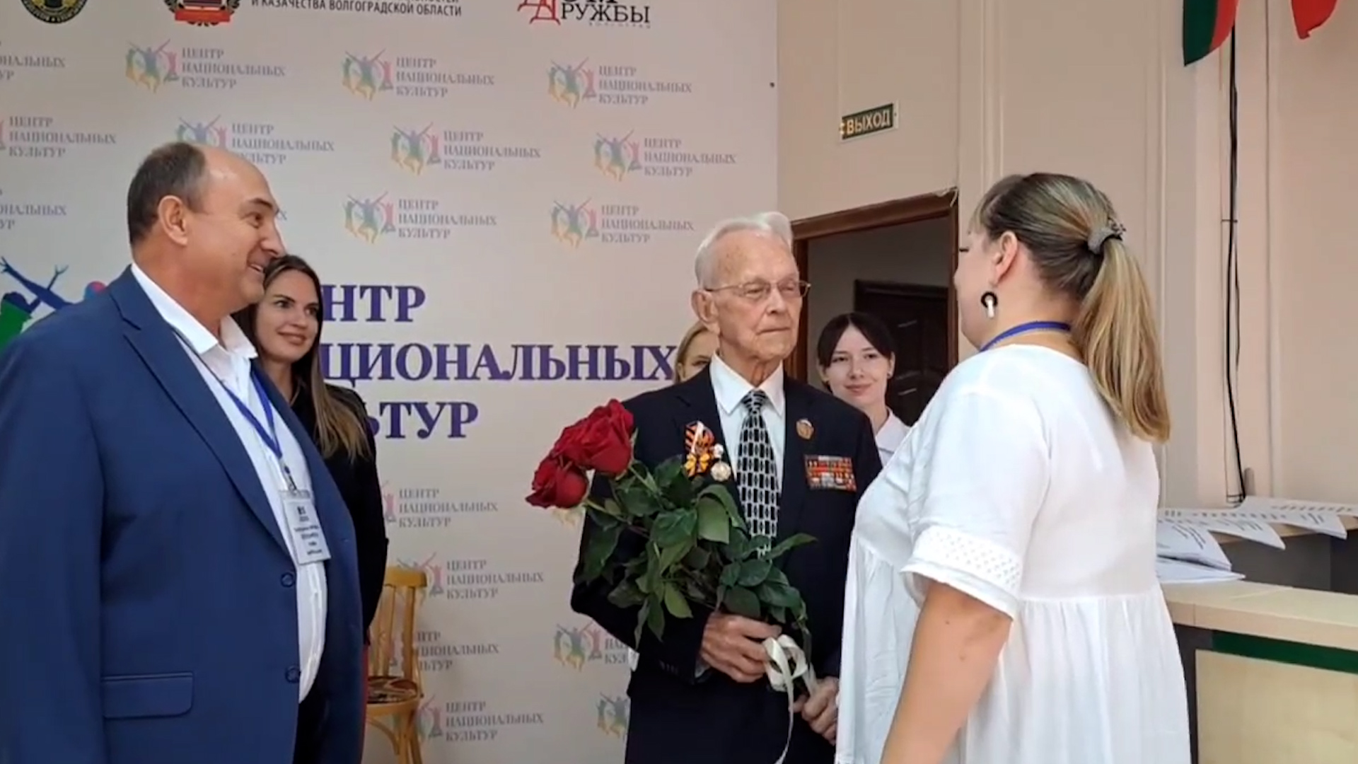 Общественные деятели и ветераны отдали свои голоса на выборах губернатора и депутатов в Волгоградской области