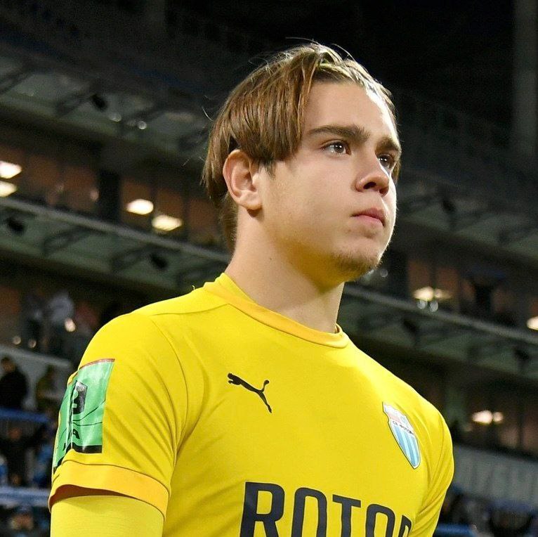 Вратарь Иван Литвенок возвращается в состав волгоградского «Ротора»