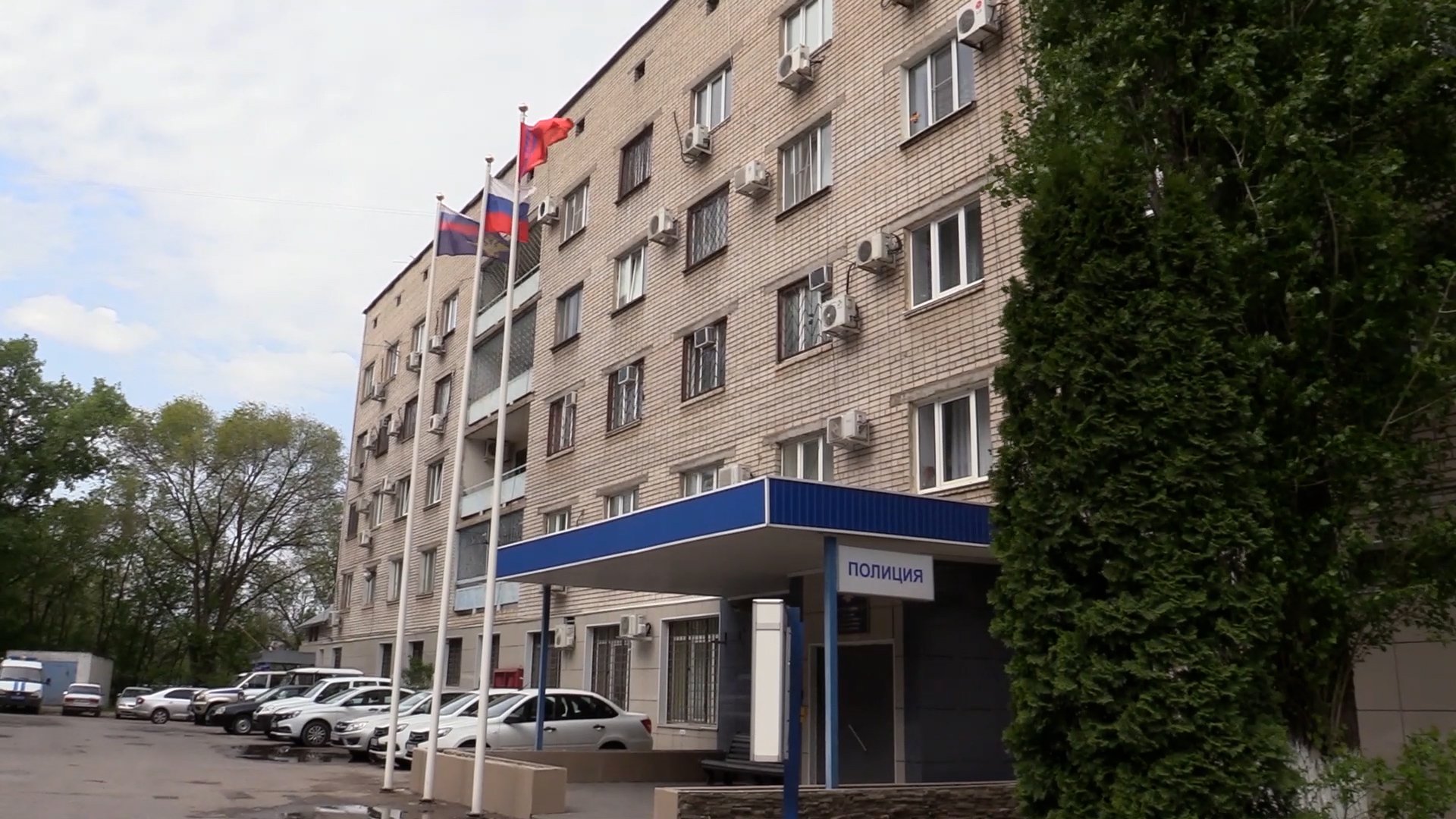 Полиция задержала уличных грабителей, напавших на парня в Волгограде