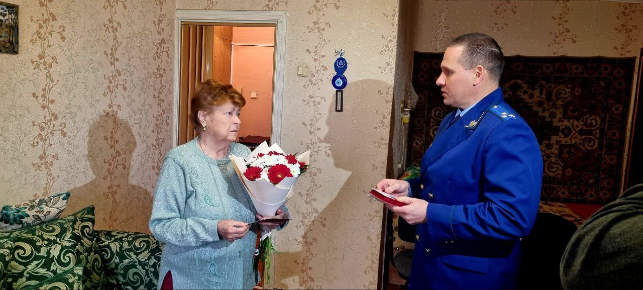 Пенсионерке из Волгограда помогли добиться статуса «Житель осажденного Сталинграда»