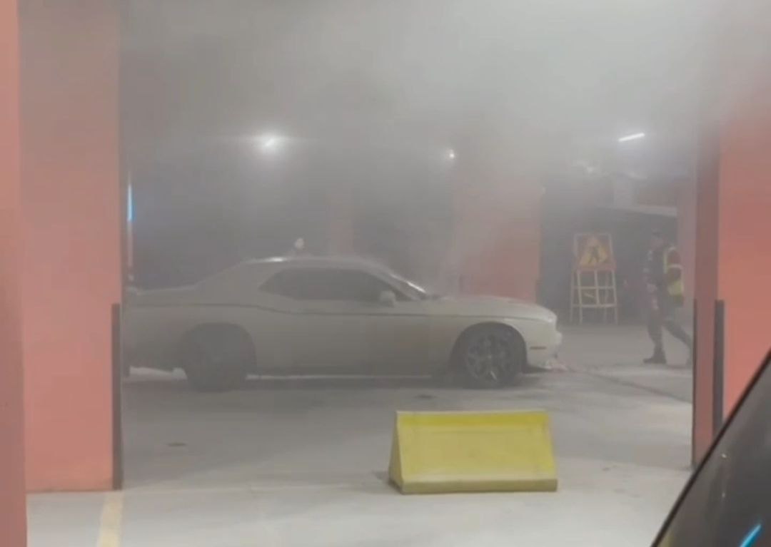 Поджегший машину на парковке волгоградец рассказал, что действовал по указке мошенников