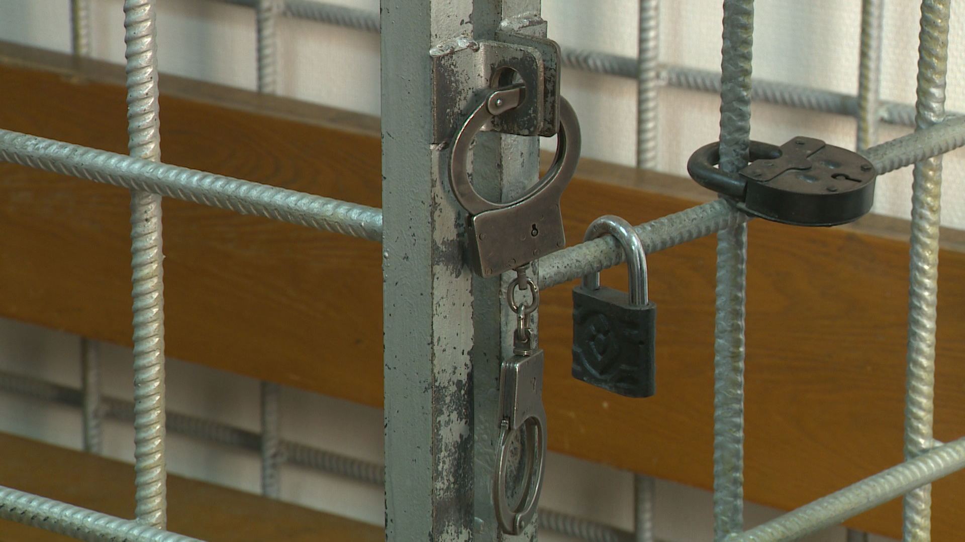 Семерым юным волгоградцам грозит до семи лет заключения за нападение на пассажира автобуса