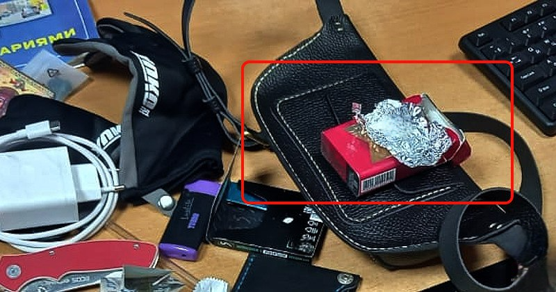 Пассажира легковушки со свертком наркотиков в штанах поймали в Волгоградской области