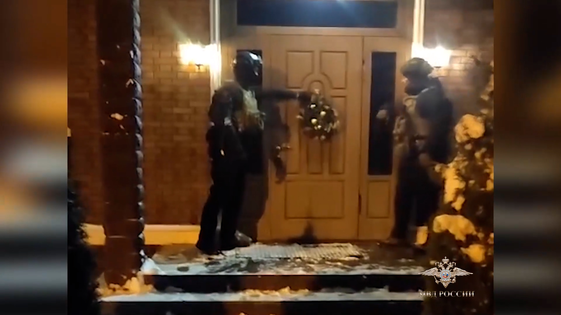 Волгоградские оперативники задержали москвичей, обманывающих пенсионеров