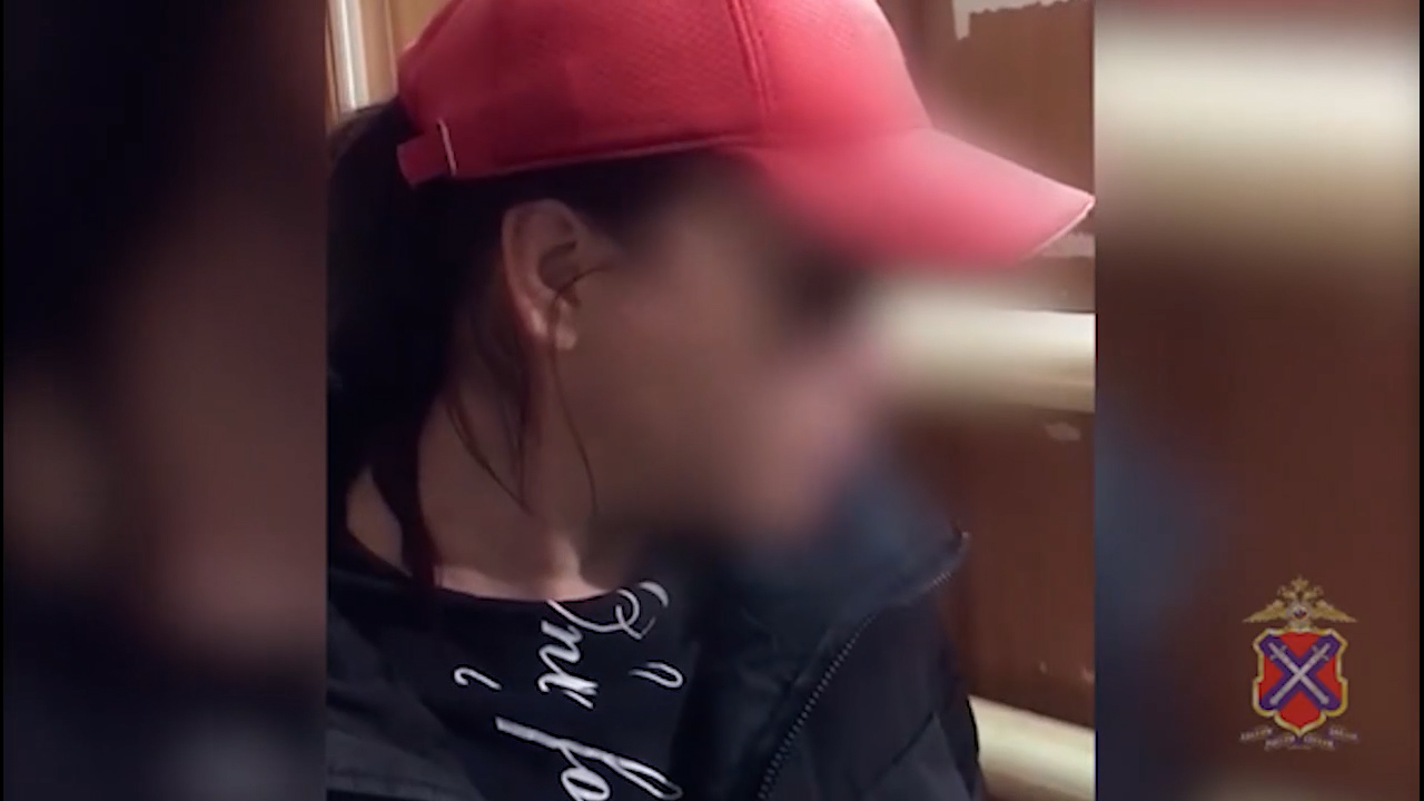 Сверток с наркотиком нашли у пассажирки иномарки в Волгоградской области