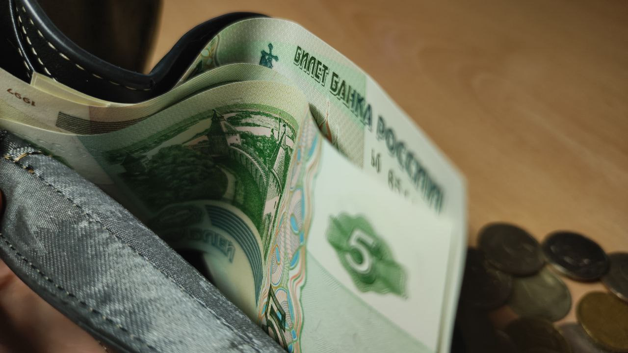 Жители Волгоградской области взяли в кредит 337,8 миллиарда рублей